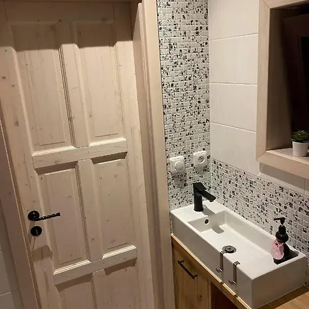 Pod Raliskou Dağ evi